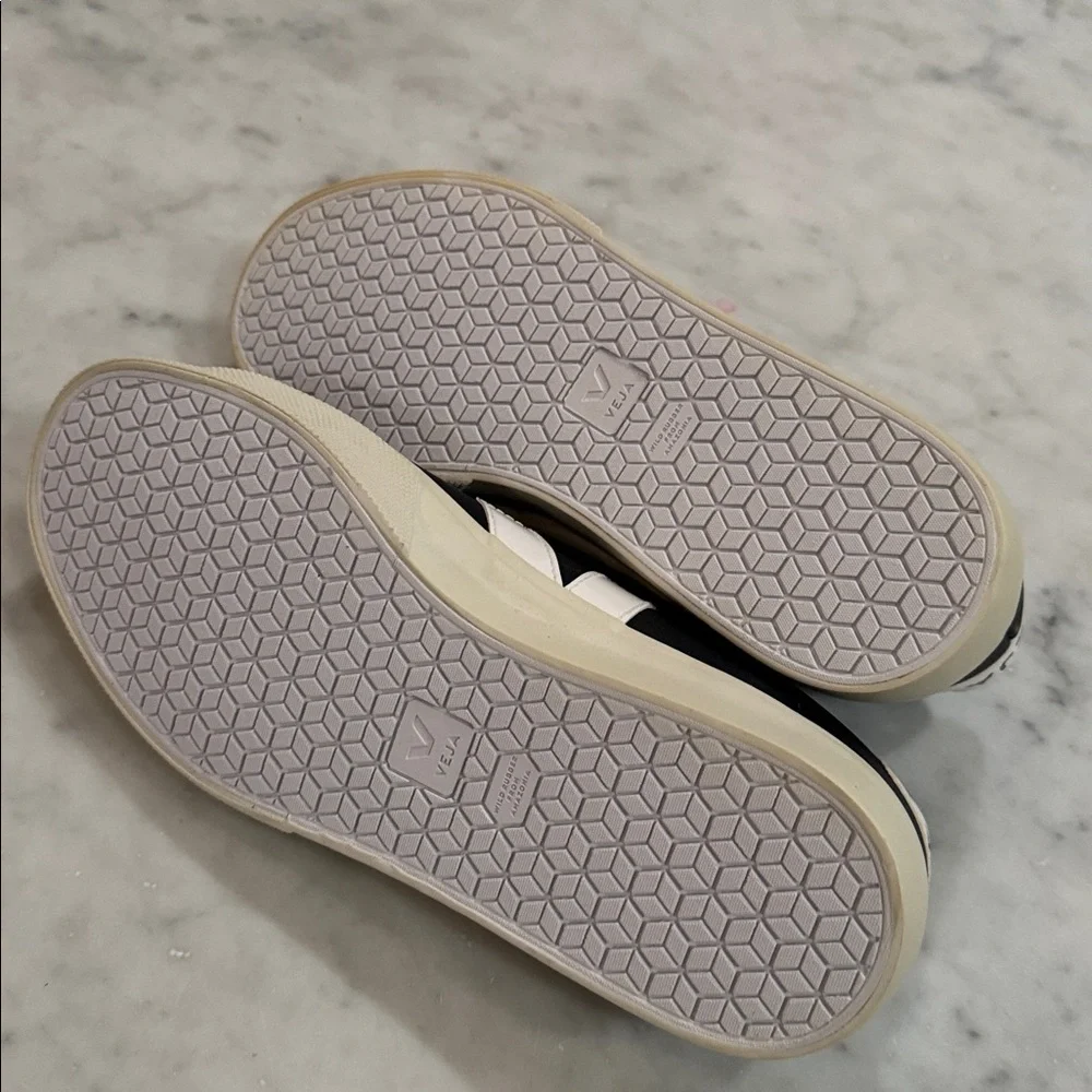 New Veja Campo Black and white leather sneakers - Picture 3 of 9